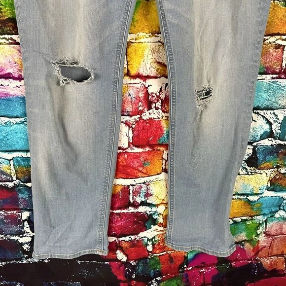 Old Navy Boyfriend Straight Leg Light Wash Distressed Denim Jeans Size 14 - Picture 2 of 8